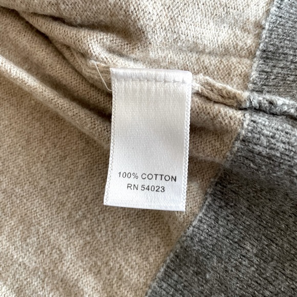 ***SOLD***Banana Republic Zip Hooded Sweater - Size L - Picture 10 of 10